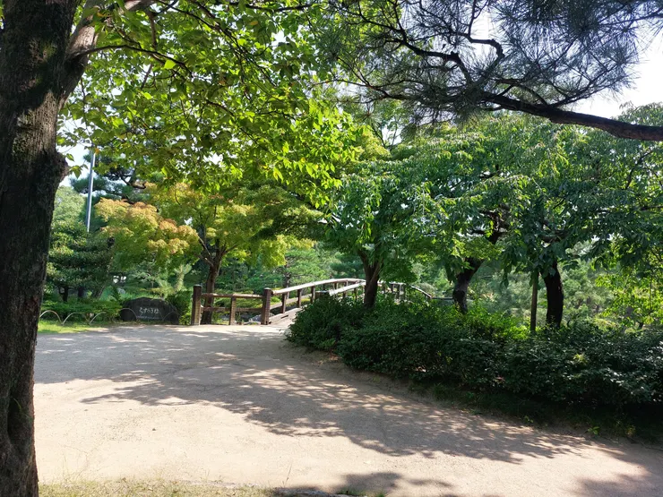 先給大家一張剛進白鳥庭園的漂亮景色～