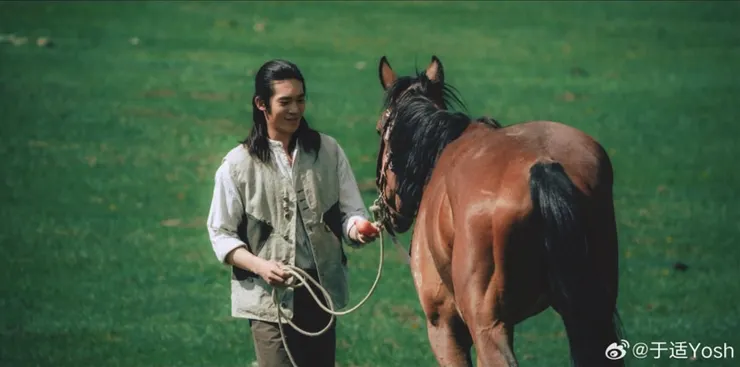 少年與心愛的小馬