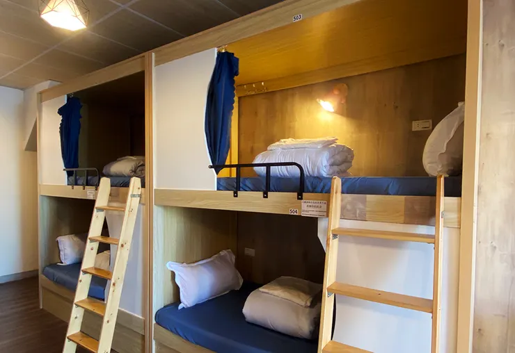 基隆住宿推薦「中華郵輪文旅」海景第一排飽覽基隆港灣│基隆廟口夜市周邊住宿