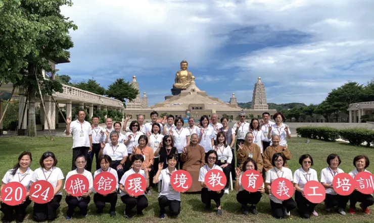 課後,館長如常法師與環教組師資及學員合影