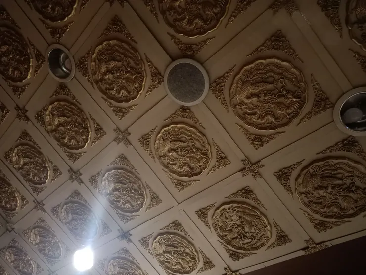 天花板都是龍的圖騰