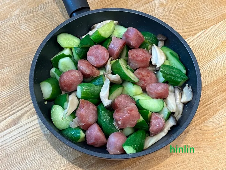 香腸炒小黃瓜