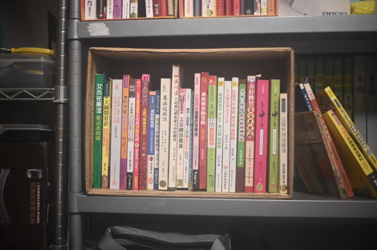 1號鏡未清潔前，室內LED燈下畫質測試