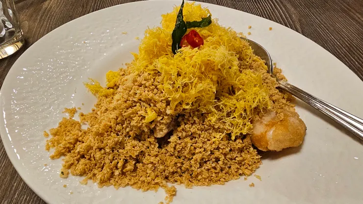 這是新加坡名菜之一的麥片蝦!