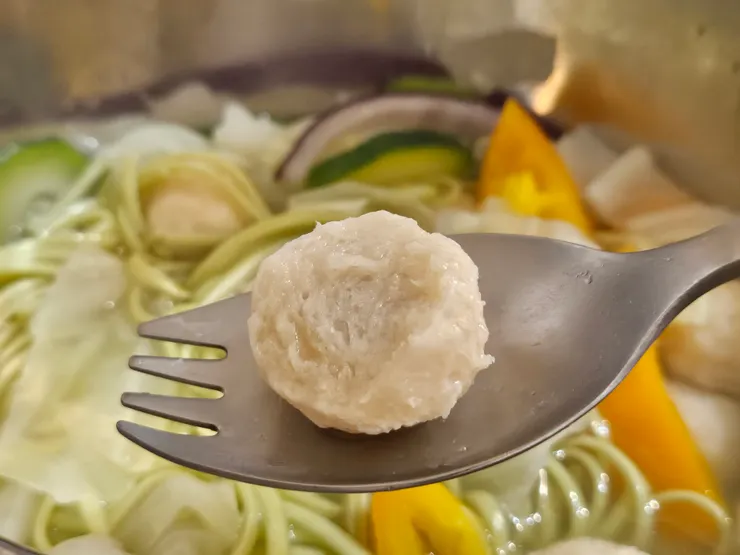 裏頭就像一般丸類，從裡到外都一樣色