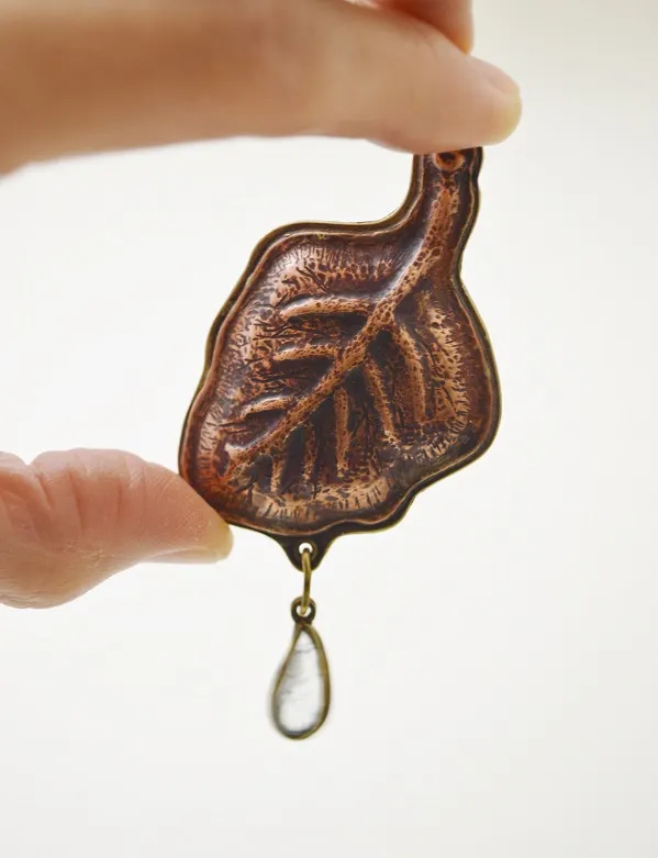 紅銅,黃銅,海水藍寶, 葉子別針