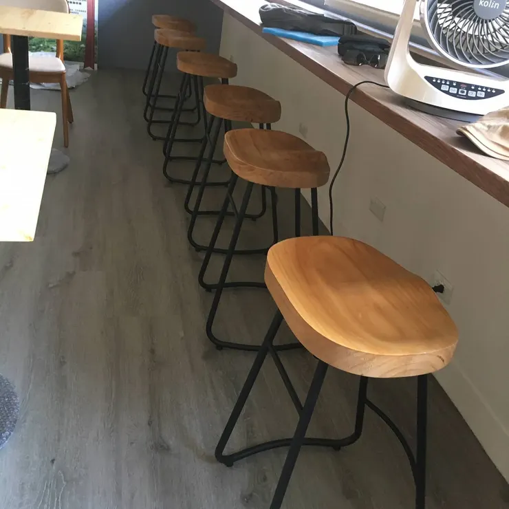 坐高75 整排吧台用餐區