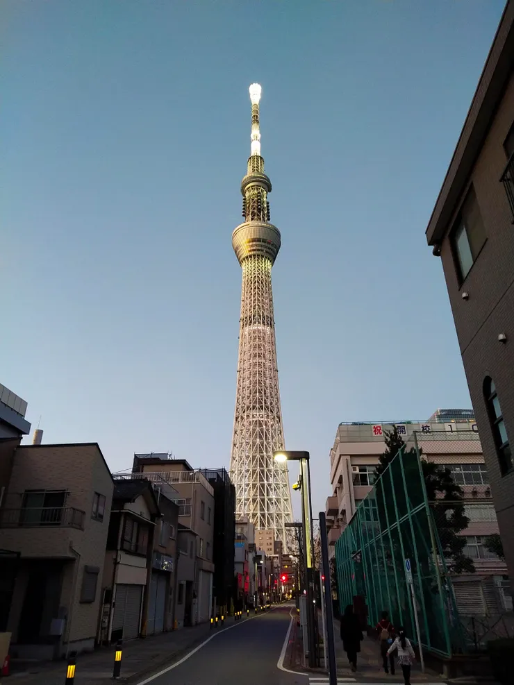天色漸暗