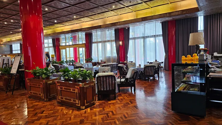 泡芙就是來高雄圓山大飯店的這間咖啡廳兌換!