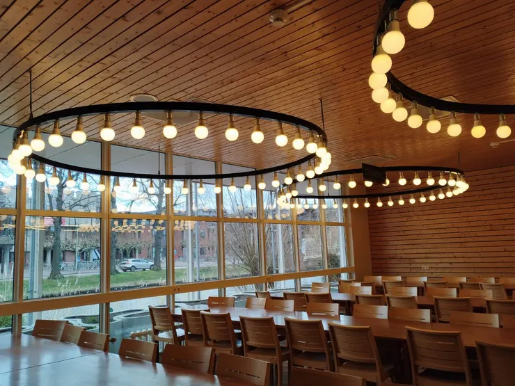 萊頓大學學生餐廳與自習區