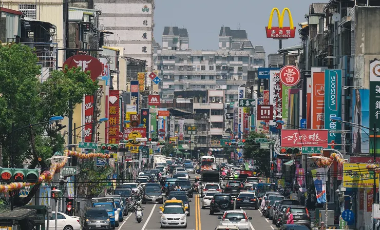 草屯繁忙街道    照片授權：李宗祐