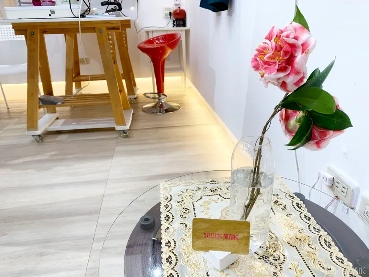 一隅休息區，曾停下許多腳步，也藏著無數溫暖閒聊。