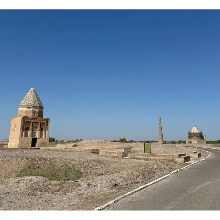 路上巧遇的台灣旅行團導遊推薦的拍照點,4大景點都能入鏡