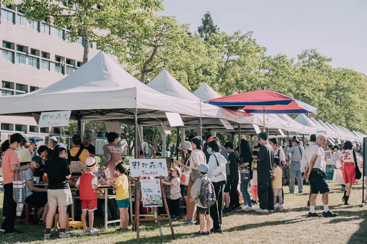 ▲湖口地區野地森活的土燭台製作很受歡迎。