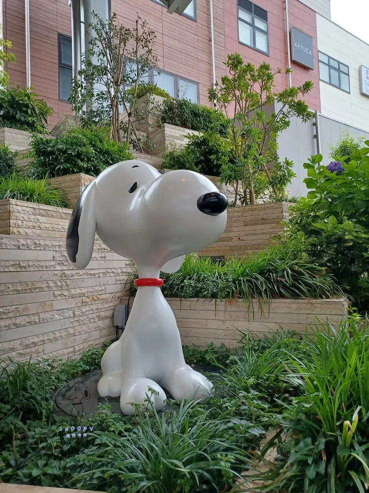南町田GRANDBERRY公園站內的Snoopy