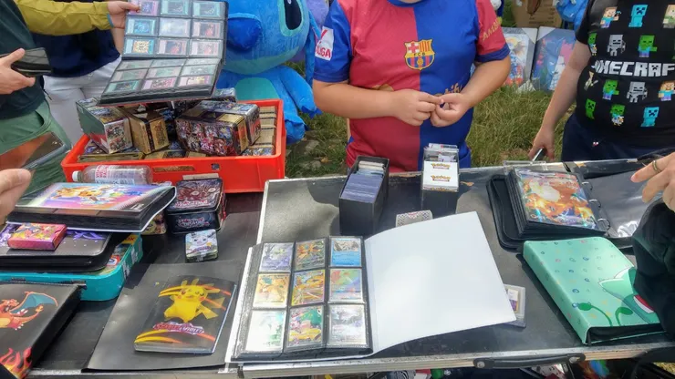 寶可夢卡片與小老闆