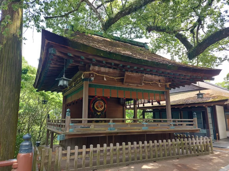 祭典時供樂師彈奏樂器的神樂殿