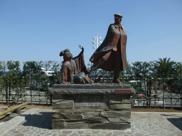 熱海市的貫一、阿宮之像！（圖片取自熱海市觀光協會）