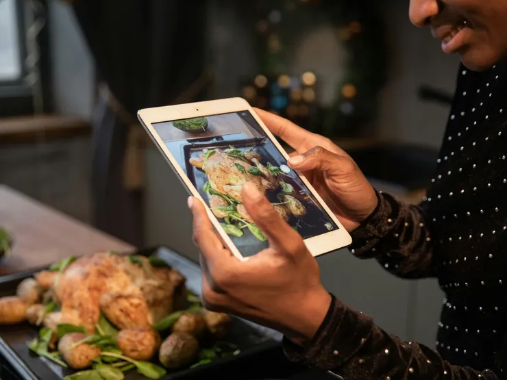 Photo by KATRIN BOLOVTSOVA on Pexels