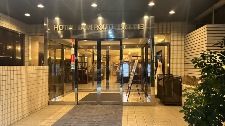 大門確實比較有年代感。