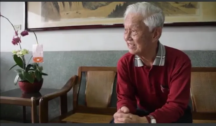老師接受專訪,談三動教育