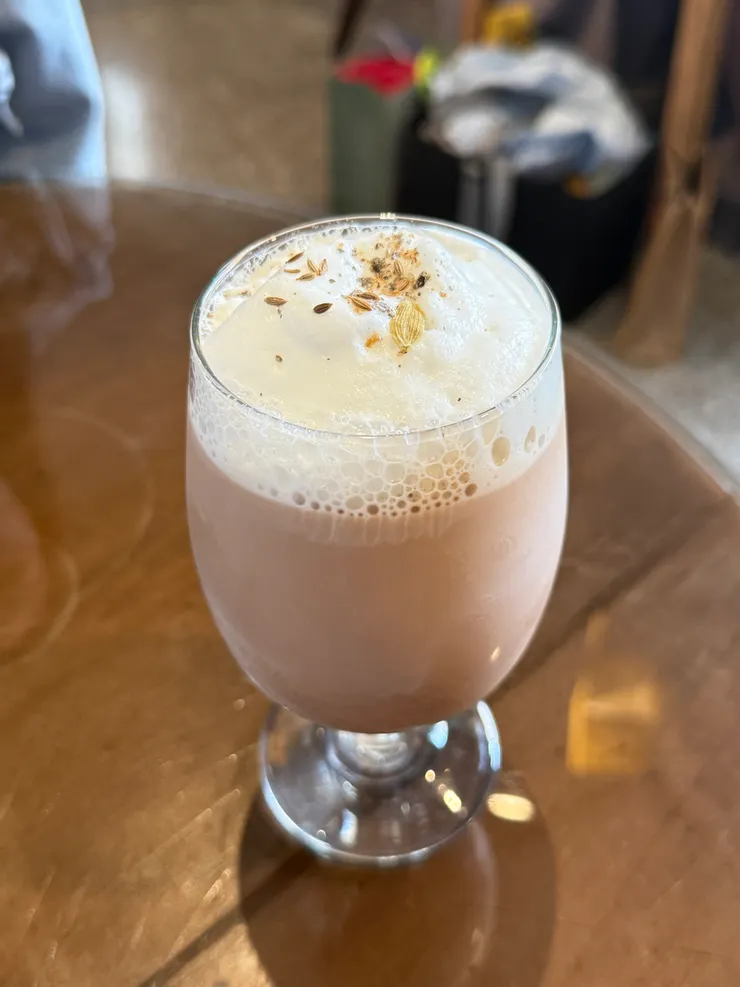 野小茴香料奶茶(六日限定)   180元