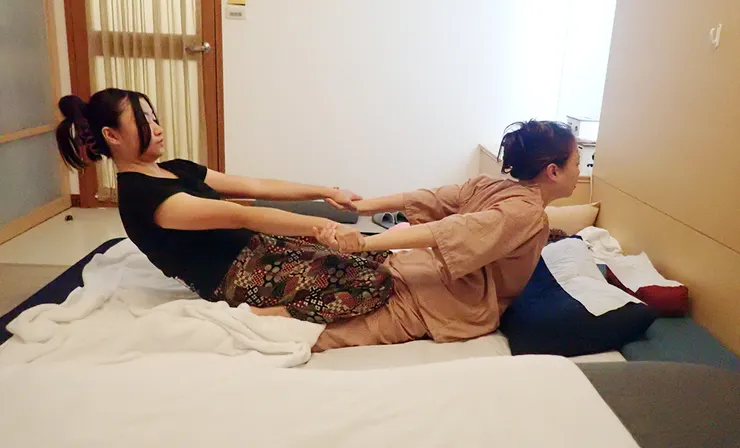 台北泰式按摩推薦【花廂鳥語】精油按摩，五行精油│泰式按摩推薦（預約制）