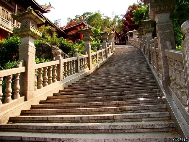 平坦好走的階梯（圖片截圖於網路）