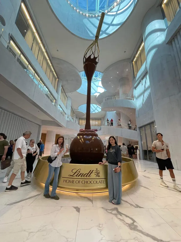 Lindt瑞士蓮巧克力製造工廠乾淨、亮麗、且具知識性