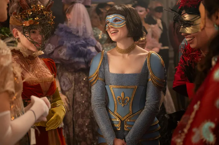 艾洛伊絲在第四季的化妝舞會扮演聖女貞德 （Jeanne d'Arc），非常符合她的性格。