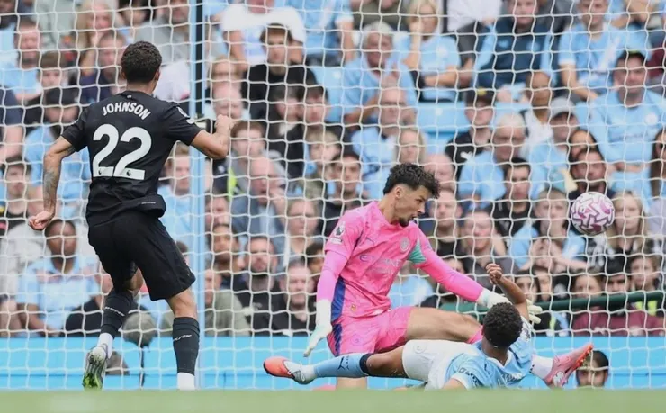 班倫莊遜撞射破網助熱刺領先1:0