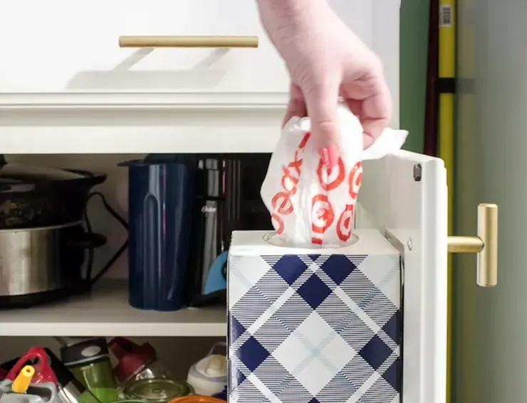 大人版的創意收納第三招：不讓塑膠袋生小塑膠袋 活用垂直空間