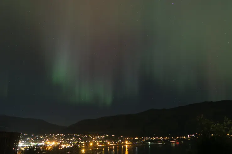 ISO=400 光圈孔徑f/1.8 曝光時間=4秒