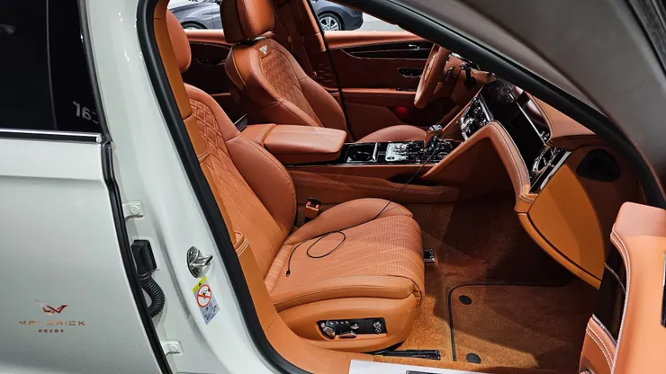 Bentley Flying Spur韓規外匯車