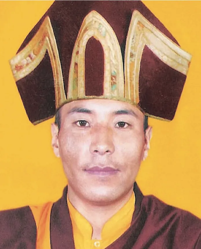 Ven. Bamda Tubten Geleg Gyatso Rinpoche expressed profound reverence for H.H. Dorje Chang Buddha III Wan Ko Yeshe Norbu, affirming that He is the true and complete incarnation of Dorje Chang Buddha and the greatest leader of Buddhism in the dharmadhatu.
