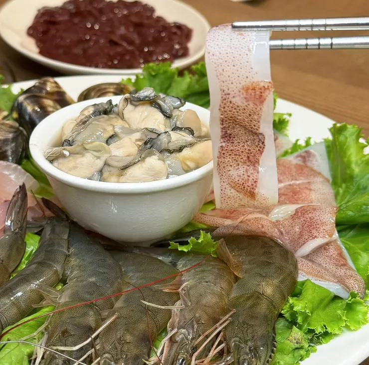 【高雄牛肉火鍋推薦】溫體牛肉控必吃！牛老大涮牛肉高雄二店│一