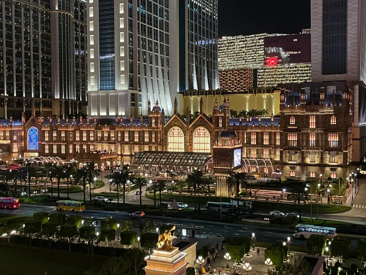 倫敦人酒店夜景。