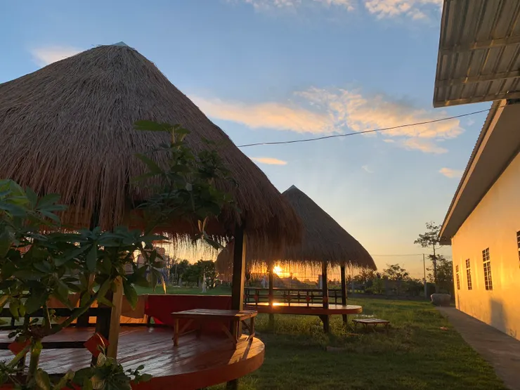 这是拍摄的宣教工场教會早晨