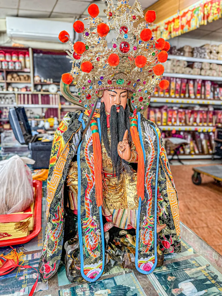 龍益行|台南佛具店・金紙店・宗教百貨・神主牌雕刻・拜拜用品 專精 神主牌雕刻與祖先牌位製作,提供佛具、金紙、神桌、拜拜用品等完整祭祀用品。 服務包含:擇日安神位、安祖先、神桌安裝,並支援 外縣市宅配,讓您安心完成祭祀。 📞 電話:06-2569113 📱 LINE:led1984 📍 地址:台南市安南區北安路二段612號 👉 Google 地圖導航:https://maps.app.goo.gl/uDjdLD8wNKH3rihN9 延伸閱讀 ➜ 龍益行在方格子文章專區 https://vocus.cc/article/68dfecd8fd8978000144cfe9