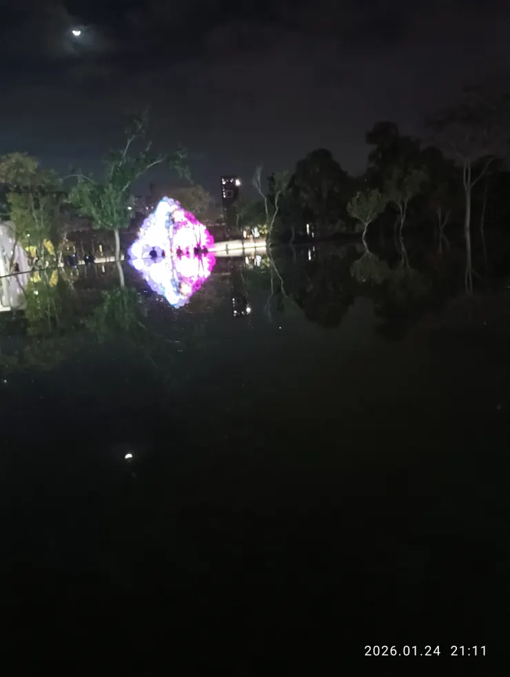 燈花水月，皆自拍攝