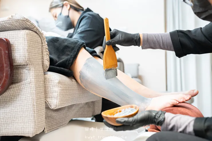 [板橋新中式美睫設計]AN藝術工坊，忙碌女生的救星！2.5小時同步完成美睫手足美甲保養，躺著睡一覺就變美，板橋美甲推薦，附最新美睫美甲價格表