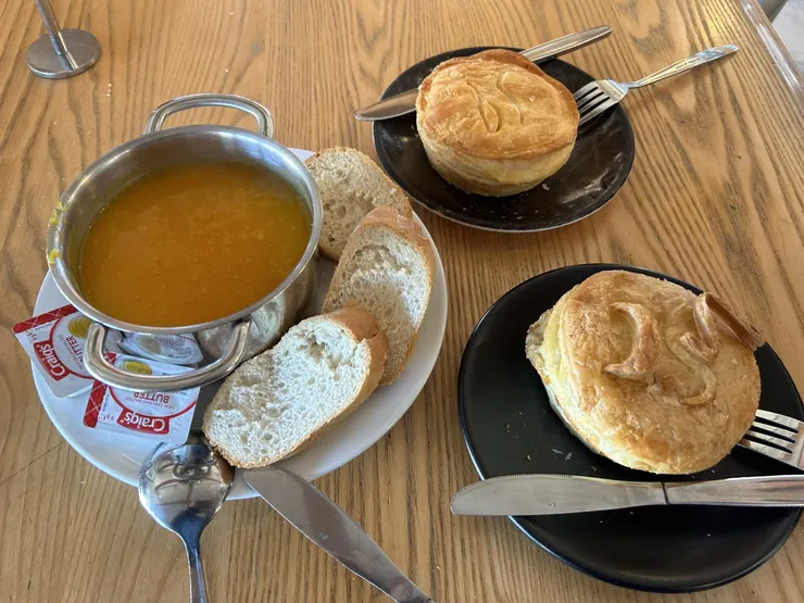 Fairlie Bakehouse＿南瓜濃湯、鮭魚派與牛肉派