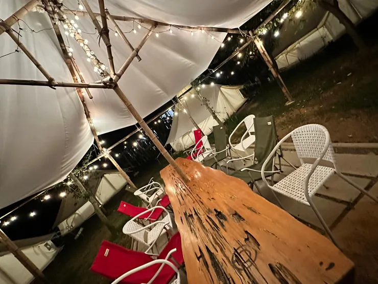 里波區的戶外交誼空間