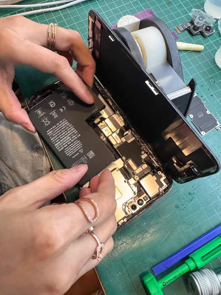 14 Pro Max 電池+主板維修案例