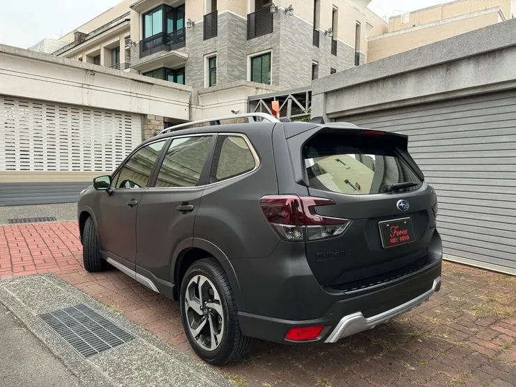 台南汽車包膜推薦【Force弗爾仕車體包膜】3M膜料全車改色