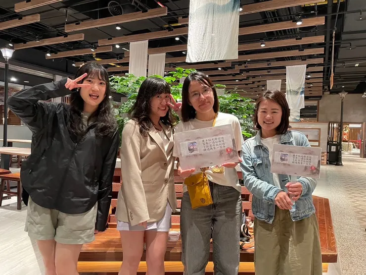 謝謝姊妹們的送機