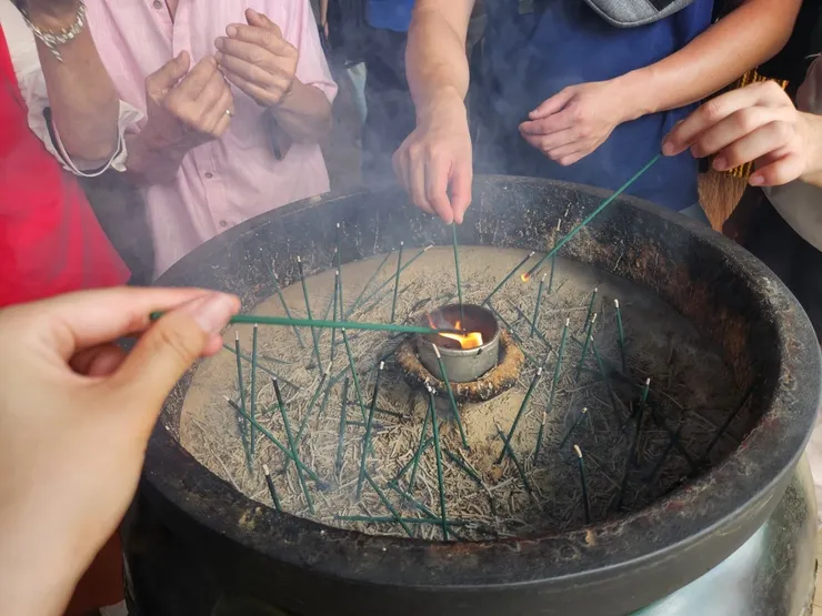 日本的拜拜方法跟台灣不太一樣