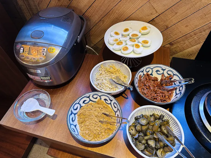 【草悟道文旅】台中西區住宿推薦！超美落地窗景觀浴缸網美房， 