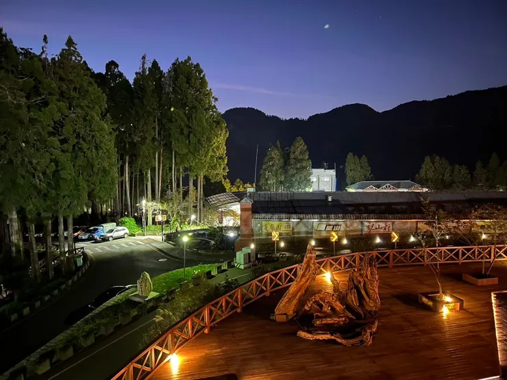 第一天夜晚的阿里山車站