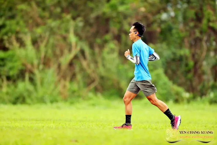 努力生活，努力奔跑，希望將來一切順利!